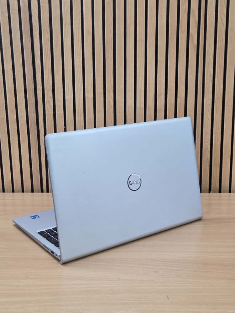 Inspiron 15 3511