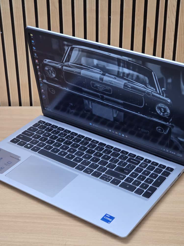 Inspiron 15 3511
