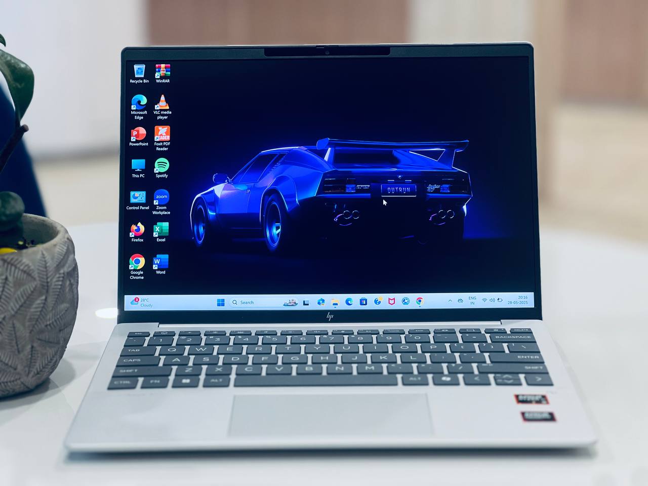 HP