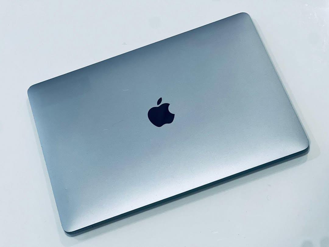 MACBOOK PRO I7 A2141