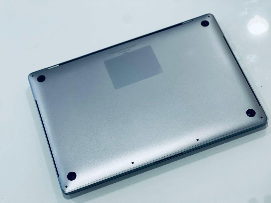 MACBOOK PRO I7 A2141