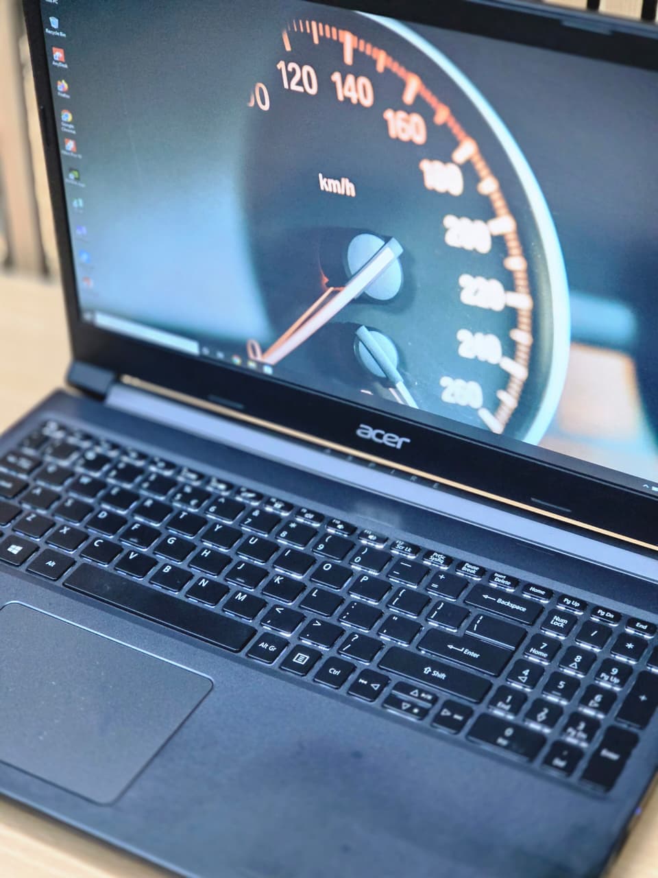 Acer Aspire A715-75G