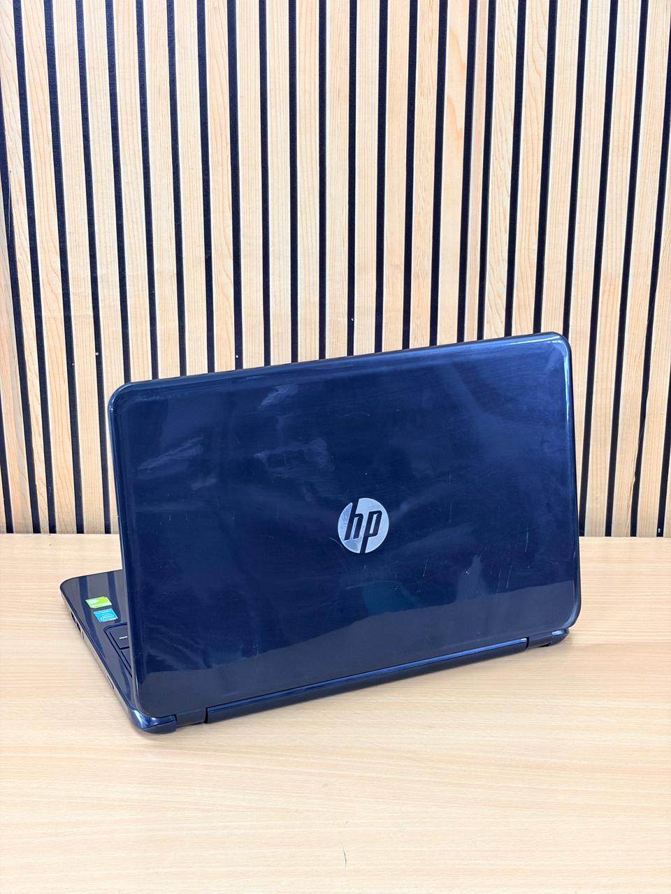 Hp 15-r210ne