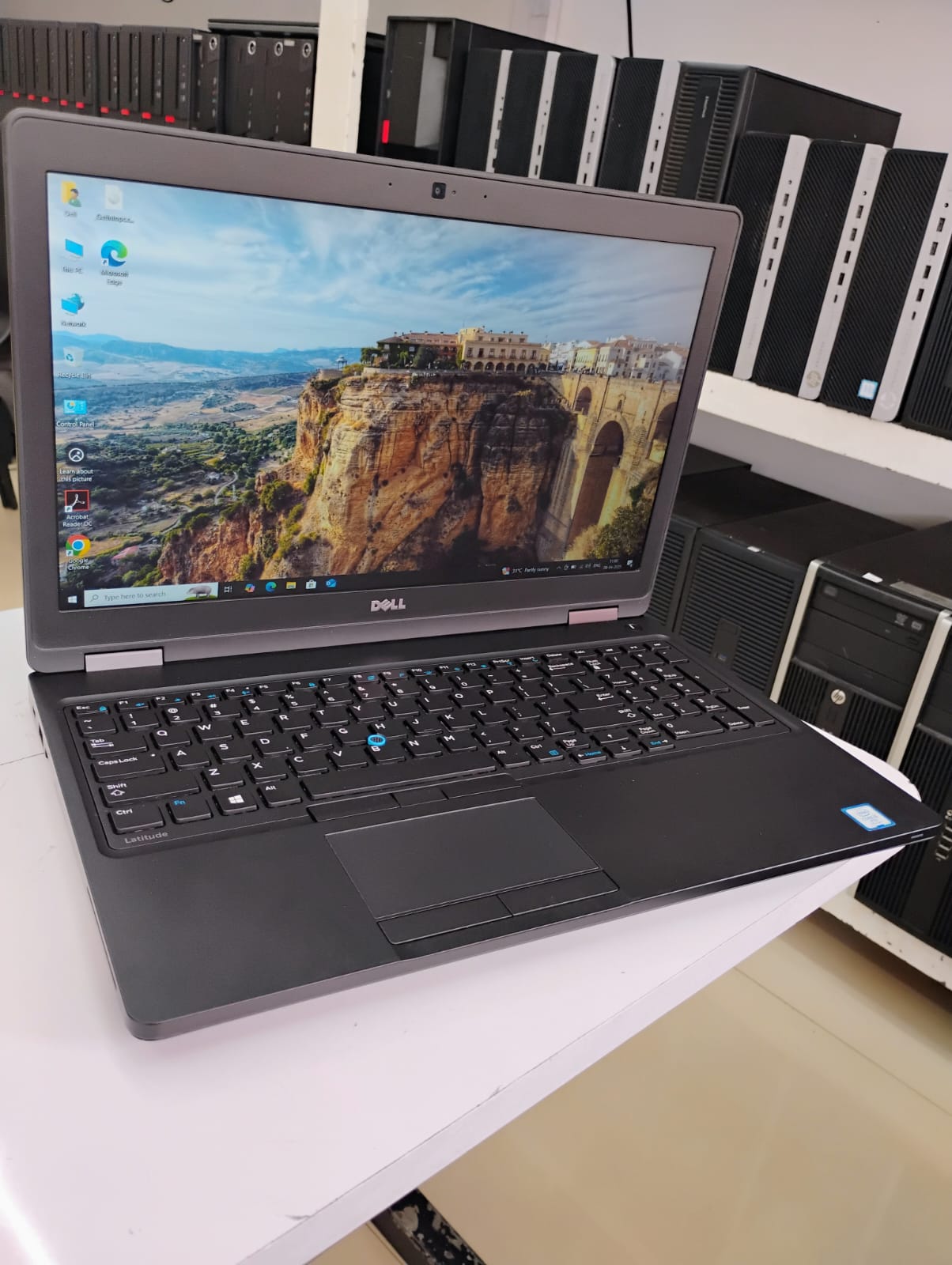 latitude 5580