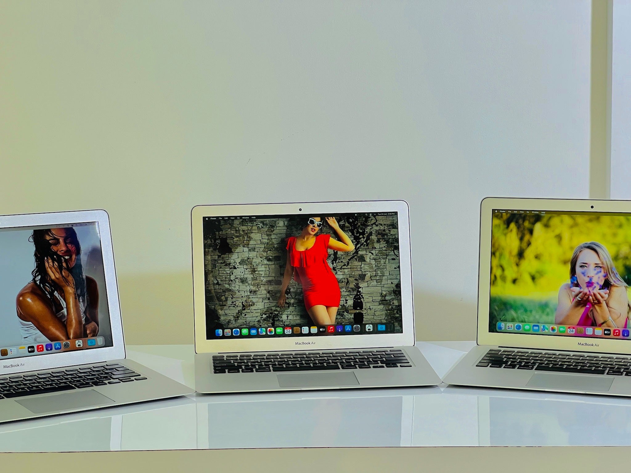 APPLE